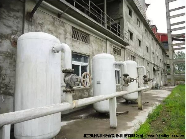 儲(chǔ)氣罐里面出現(xiàn)空壓機(jī)油的正確處理方法.jpg 儲(chǔ)氣罐里面出現(xiàn)空壓機(jī)油的正確處理方法.jpg